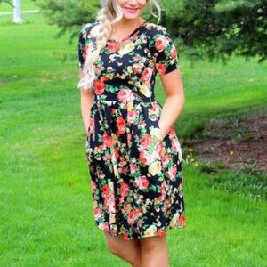 LuLaRoe Floral Dress with pockets